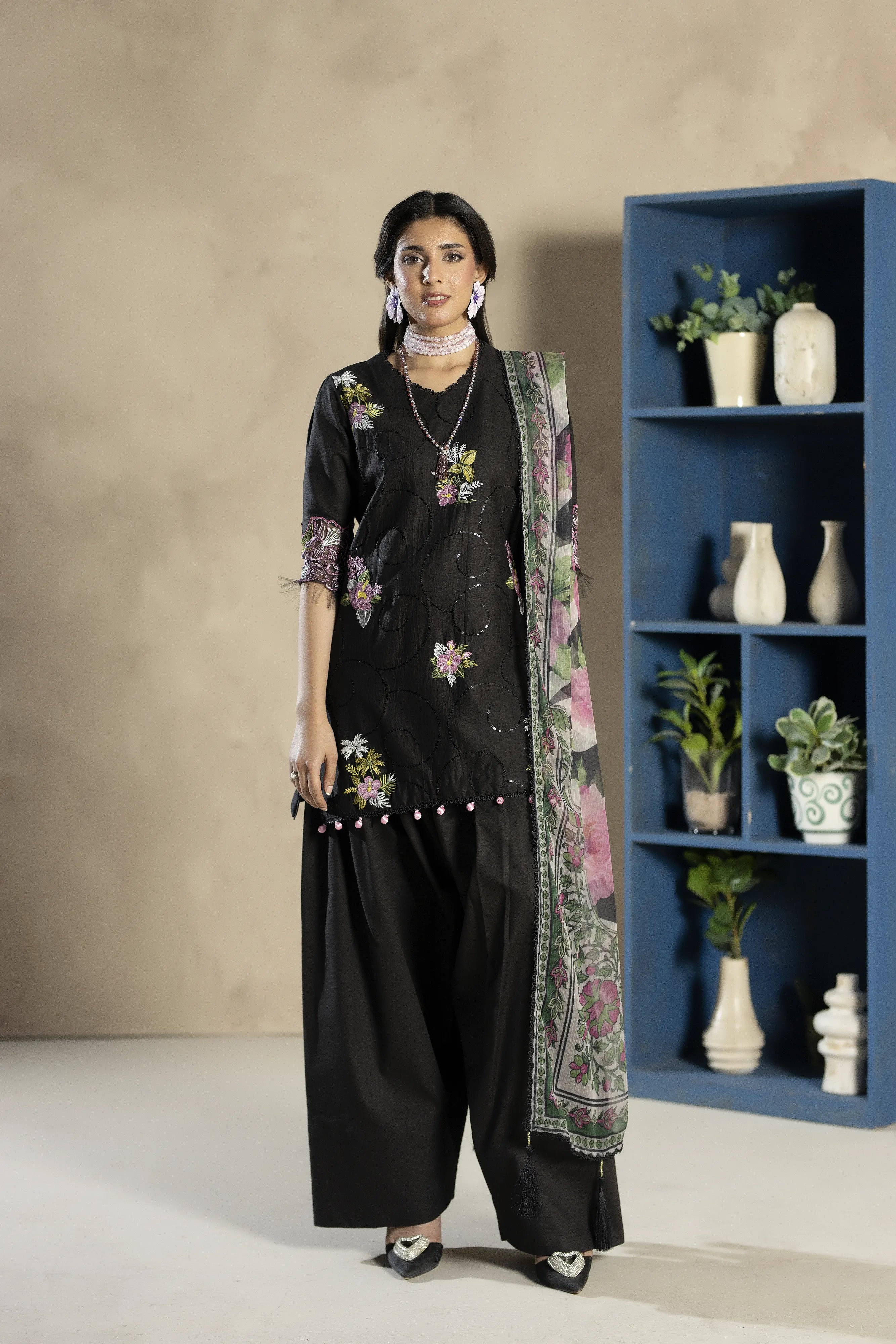 Zarnoor (PreBooking Only)